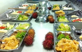 Ưu nhược điểm của suất ăn công nghiệp