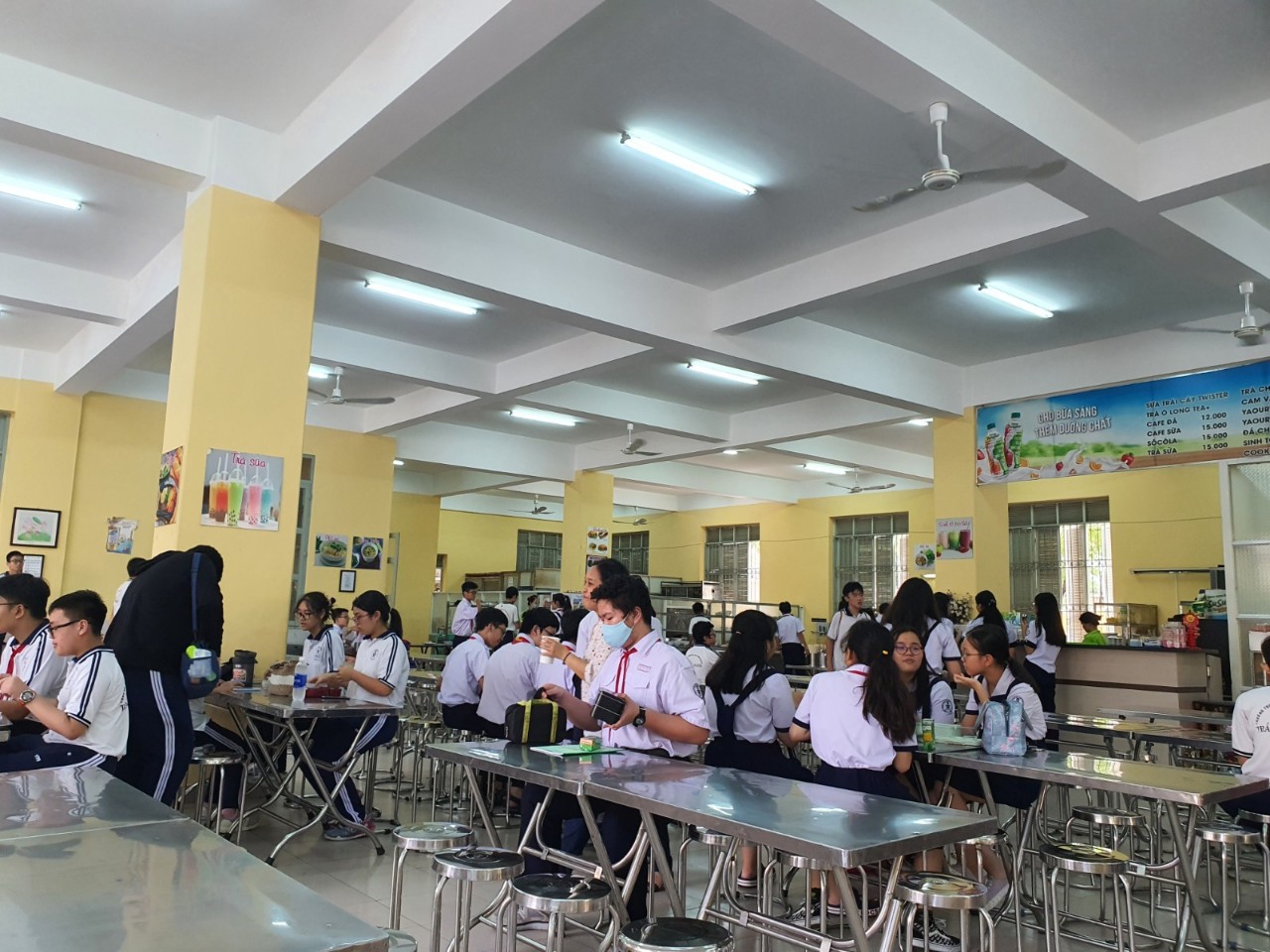 dịch vụ căn tin trường học